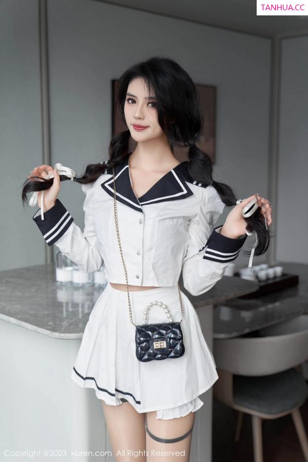 李浅浅  [XiuRen]高清写真图 2023.10.18 No.7526 浅浅Danny 丝袜美腿第15张图片